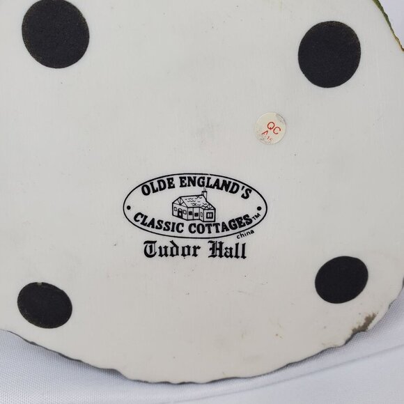 Olde Englands Classic Cottages Collectible Figurines Set Of 3 - Picture 5 of 15